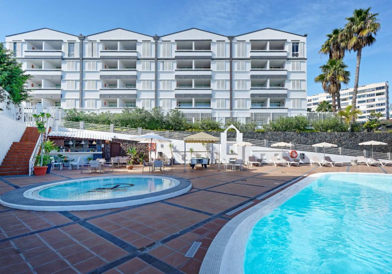 Beispiel: Hotel Außenpool