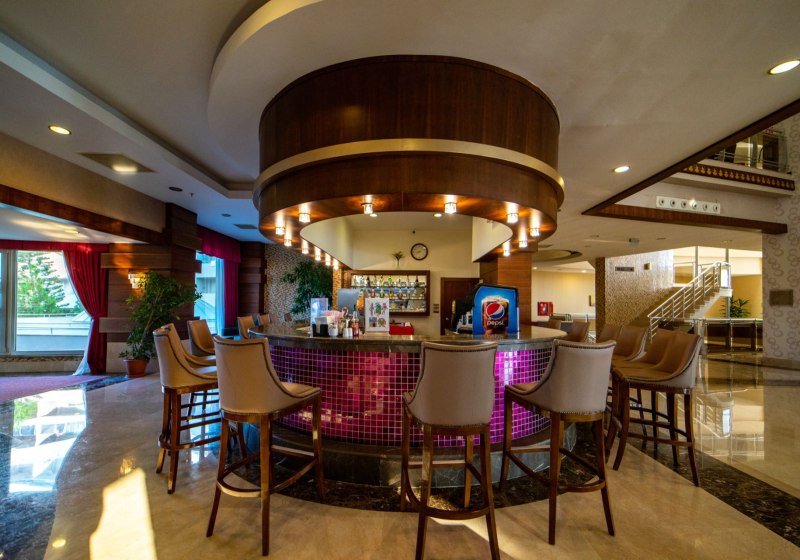 Ausstattung & Service