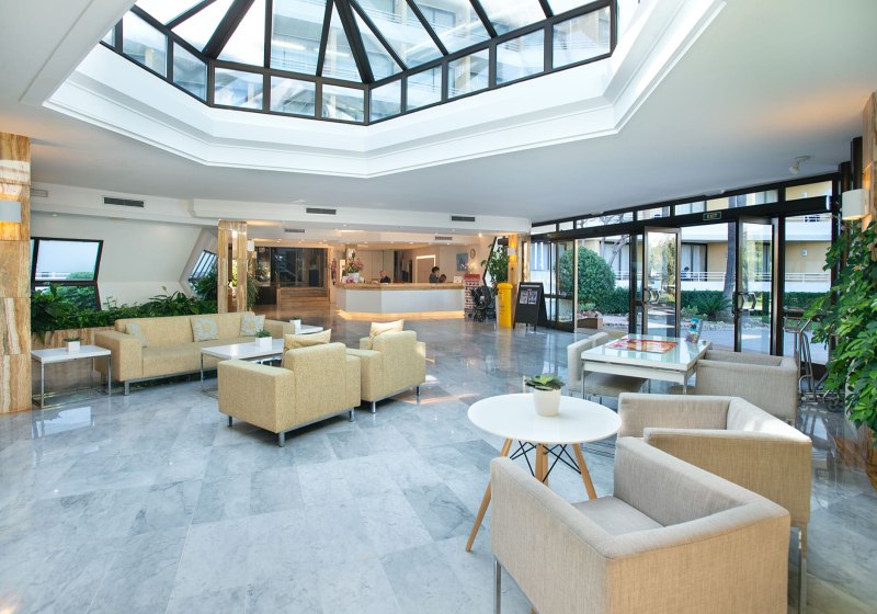 Ausstattung & Service