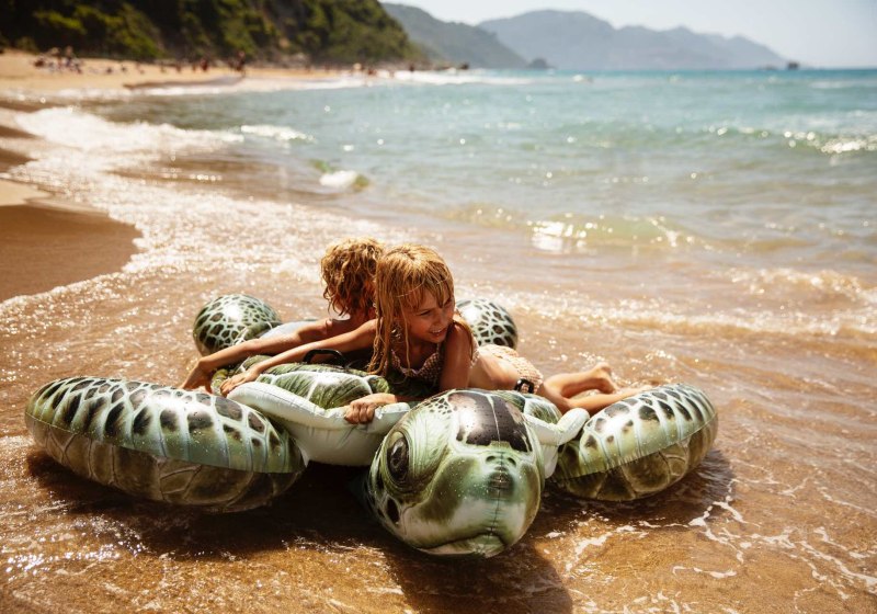 Domes of Corfu, Autograph Collection