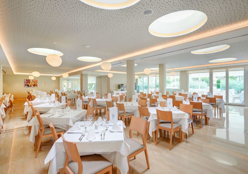 Ausstattung & Service