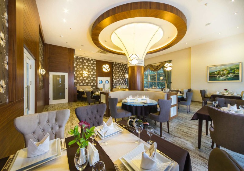 Ausstattung & Service