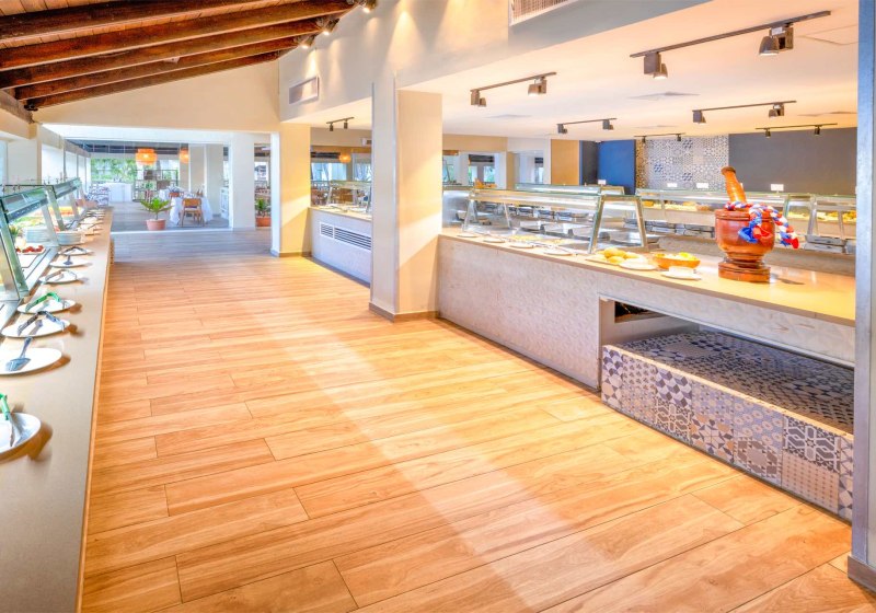 Ausstattung & Service