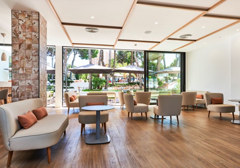 Ausstattung & Service