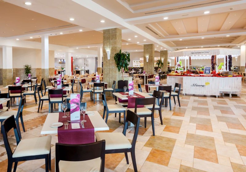 Ausstattung & Service