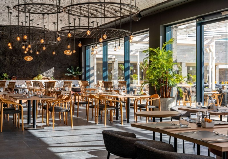 Ausstattung & Service