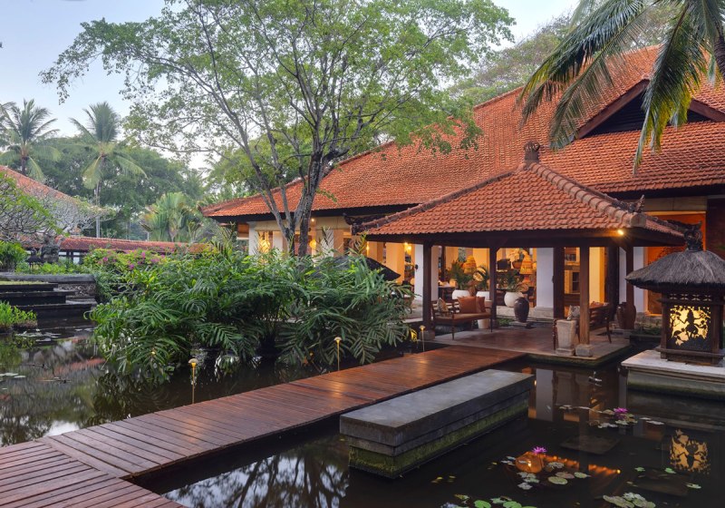 Ausstattung & Service