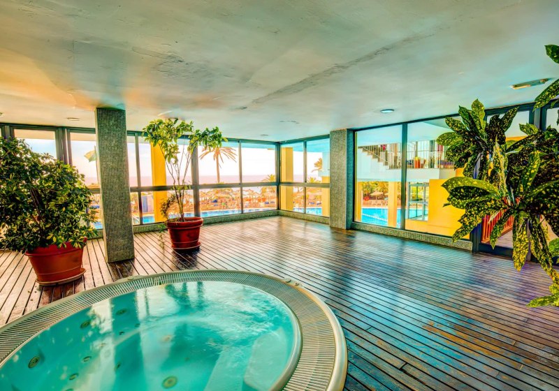 Ausstattung & Service