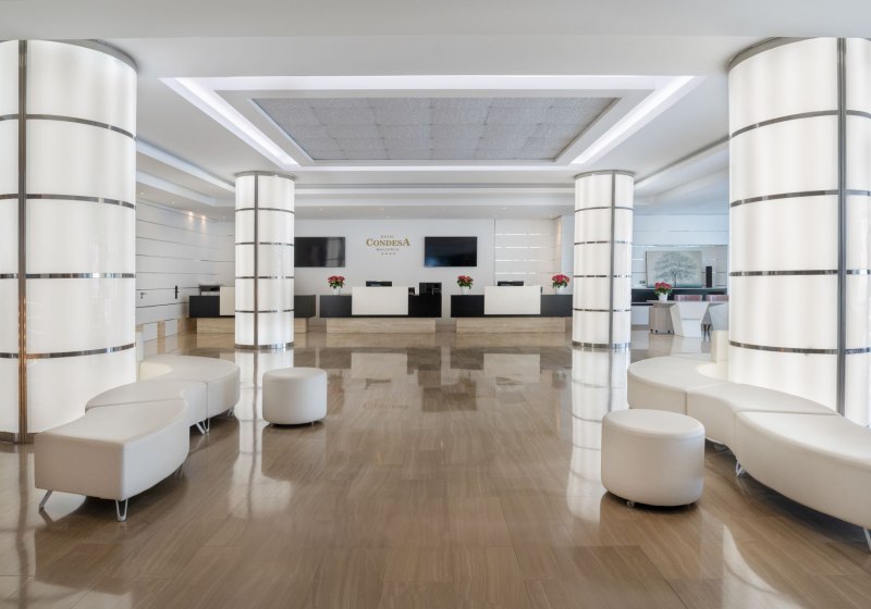 Ausstattung & Service