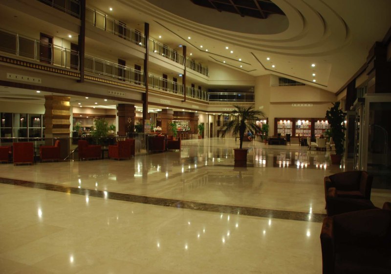 Ausstattung & Service