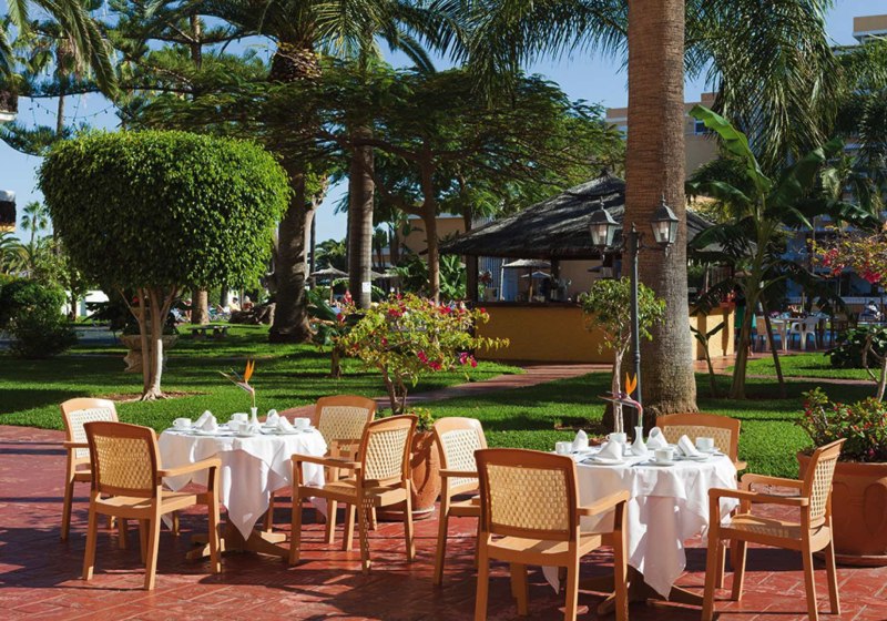 Ausstattung & Service