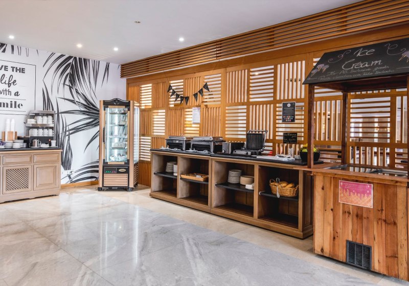 Ausstattung & Service