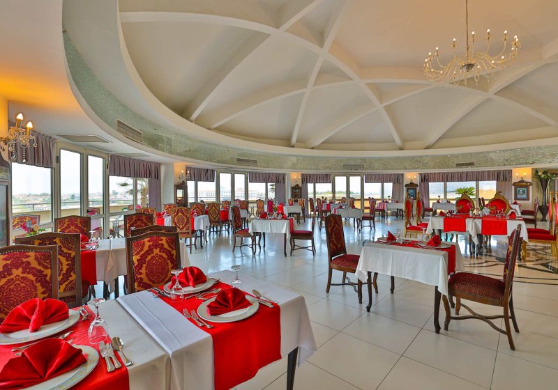 Ausstattung & Service