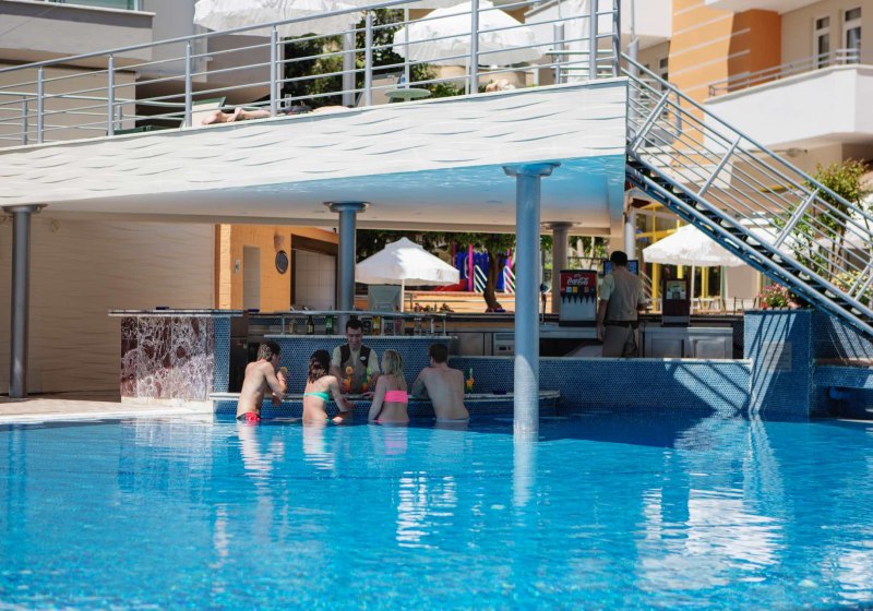 Ausstattung & Service