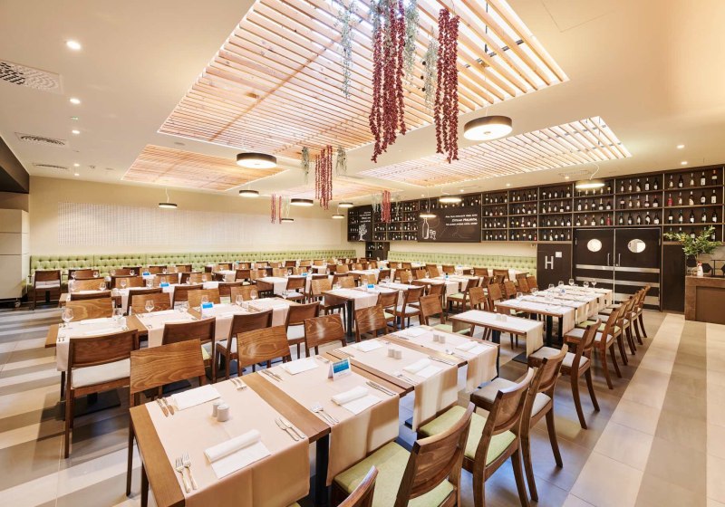 Ausstattung & Service