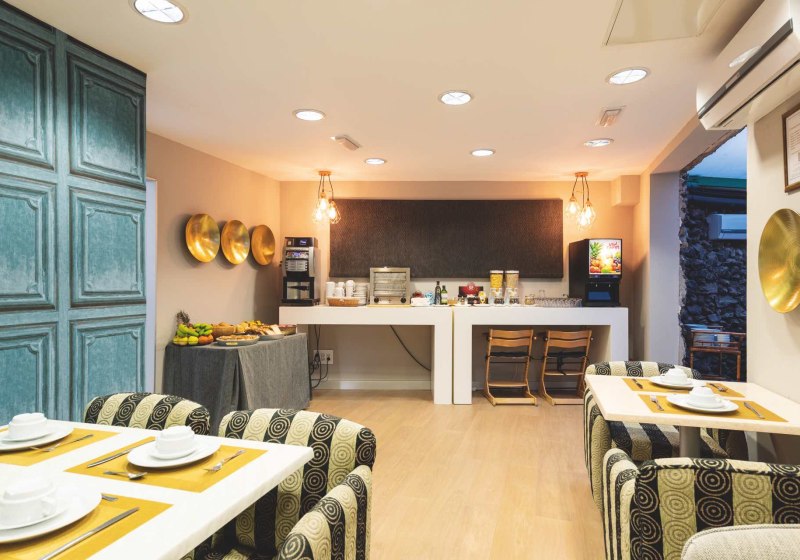 Ausstattung & Service