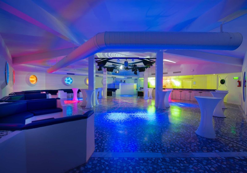 Ausstattung & Service