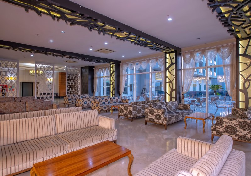 Ausstattung & Service