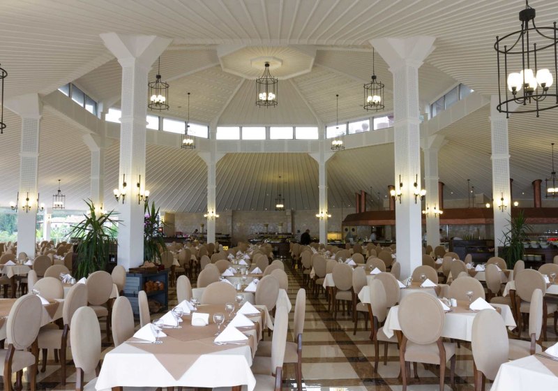 Ausstattung & Service