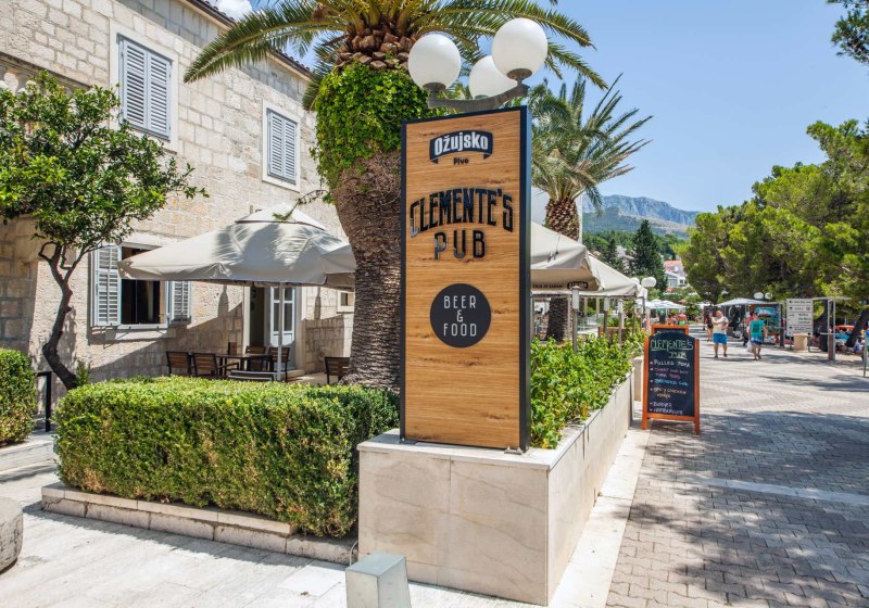 Ausstattung & Service