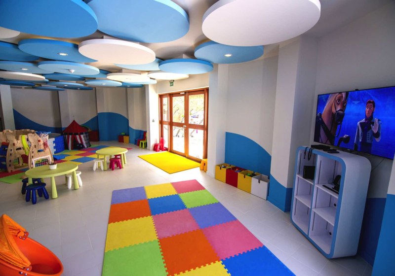 Holiday Inn Resort Kandooma Maldives