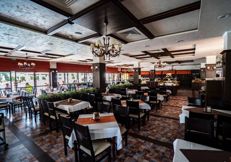 Ausstattung & Service