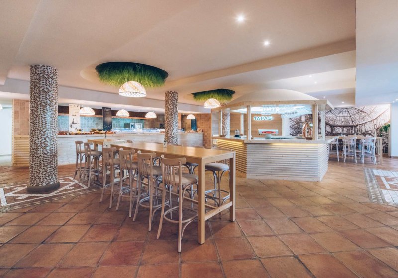 Ausstattung & Service