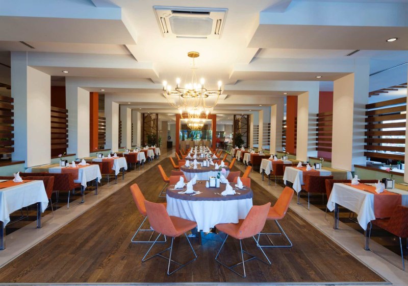 Ausstattung & Service