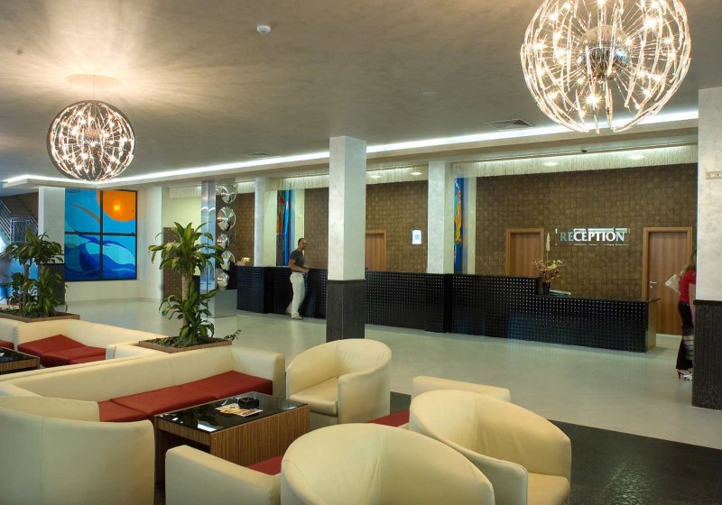 Ausstattung & Service