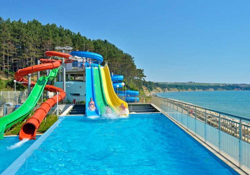 Sol Luna Bay & Mare Resort