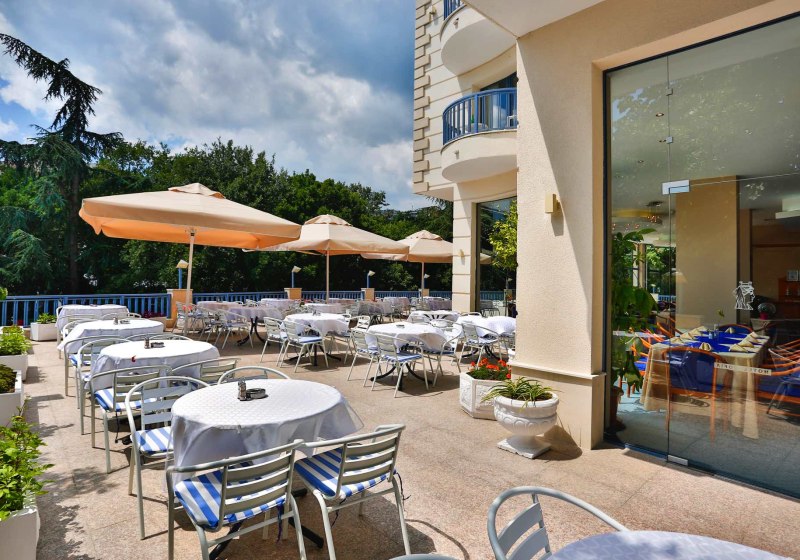 Ausstattung & Service