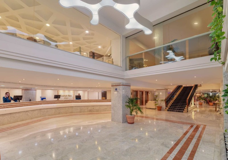 Ausstattung & Service