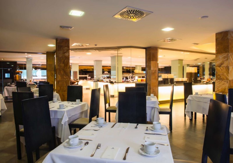 Ausstattung & Service