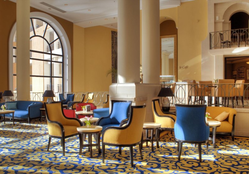 Ausstattung & Service