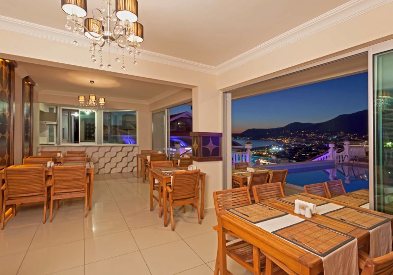 Ausstattung & Service