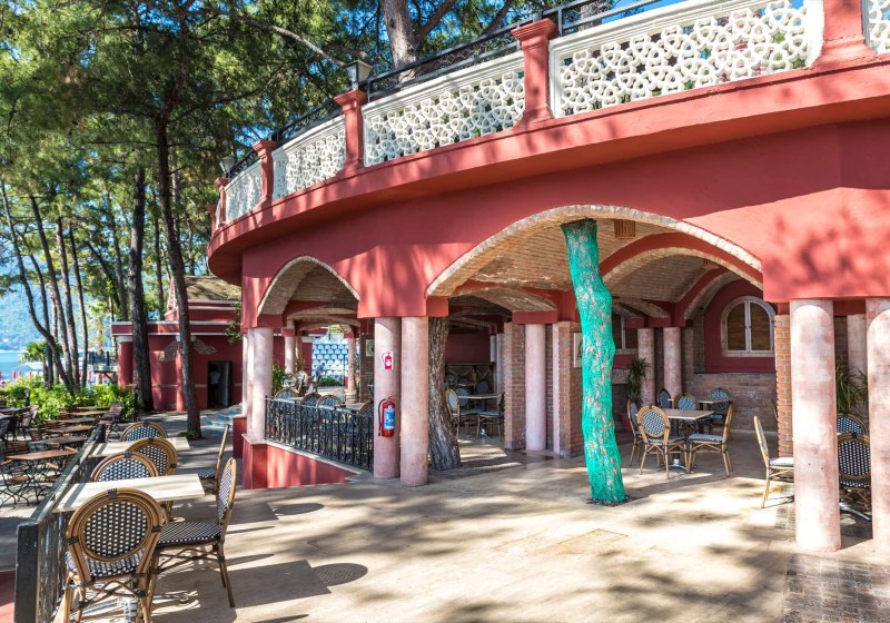 Ausstattung & Service