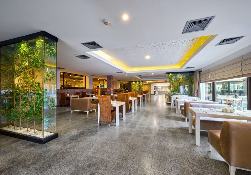 Ausstattung & Service