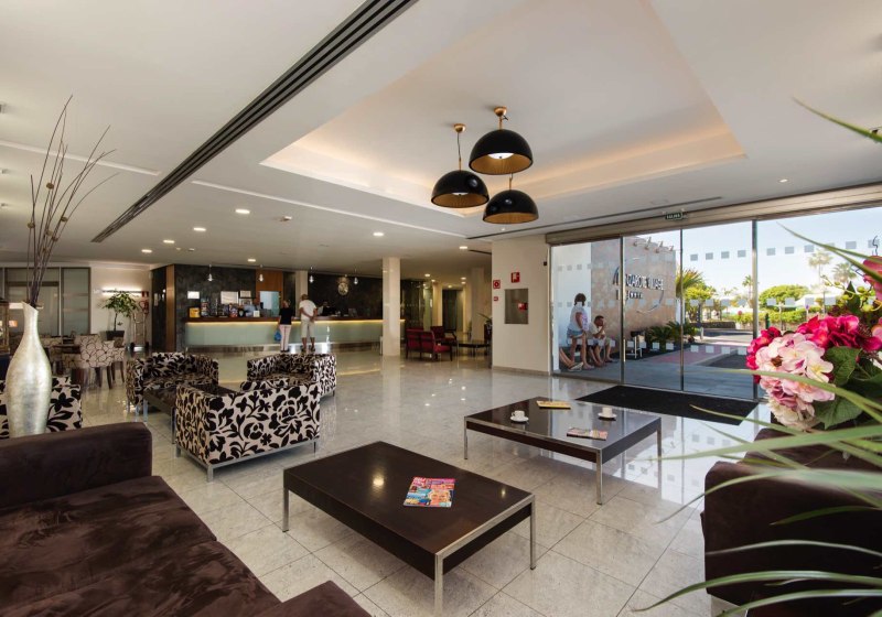 Ausstattung & Service