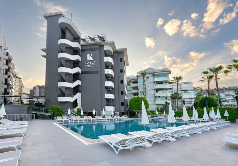 Beispiel: Hotel Außenpool