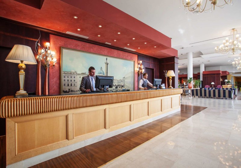 Ausstattung & Service