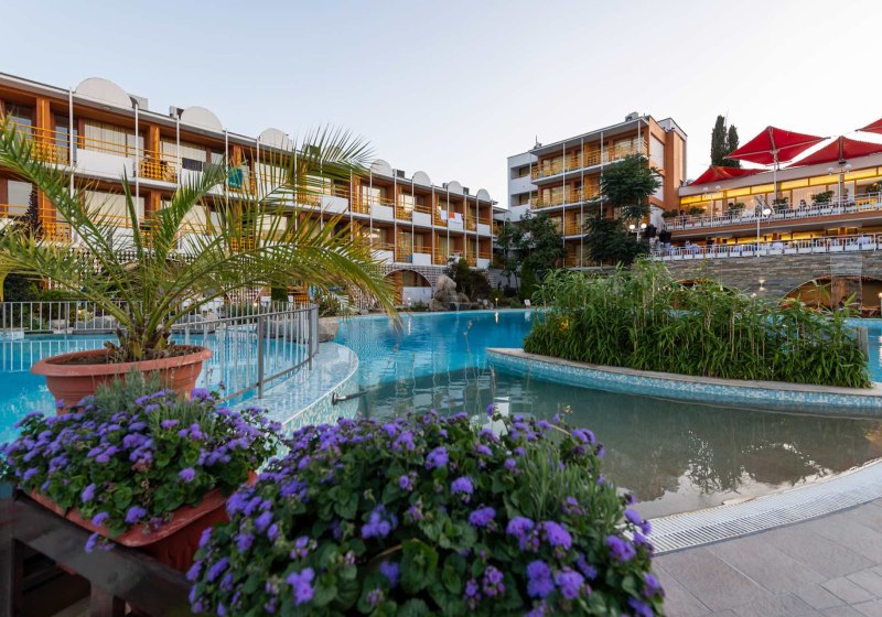 Ausstattung & Service