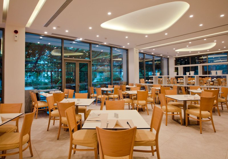 Ausstattung & Service