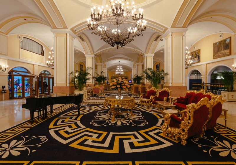 Ausstattung & Service