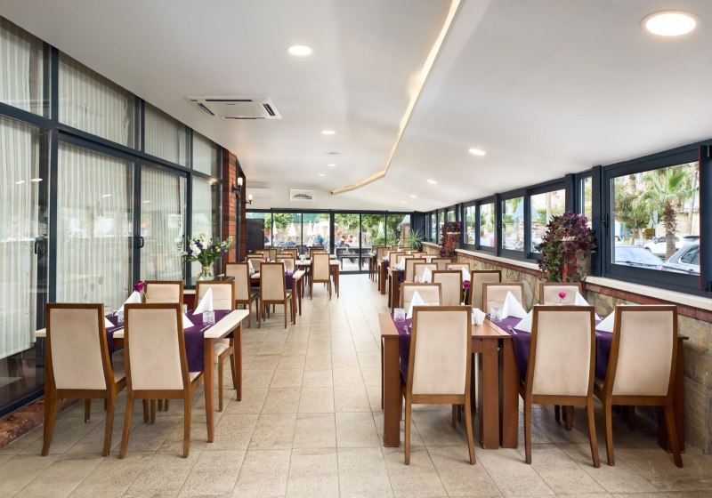 Ausstattung & Service