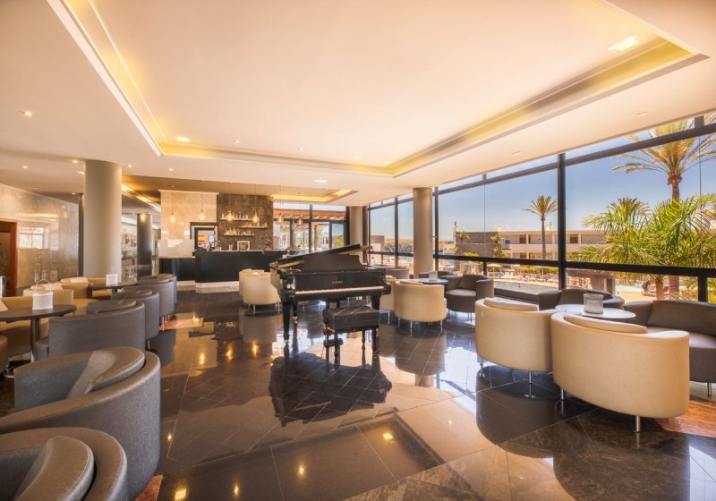 Ausstattung & Service