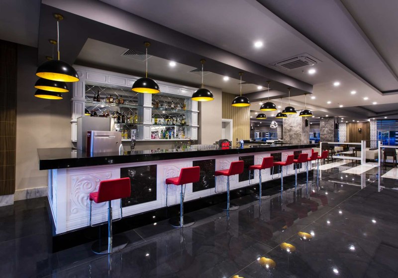 Ausstattung & Service