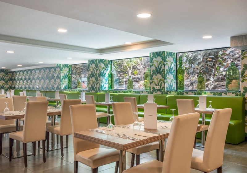 Ausstattung & Service