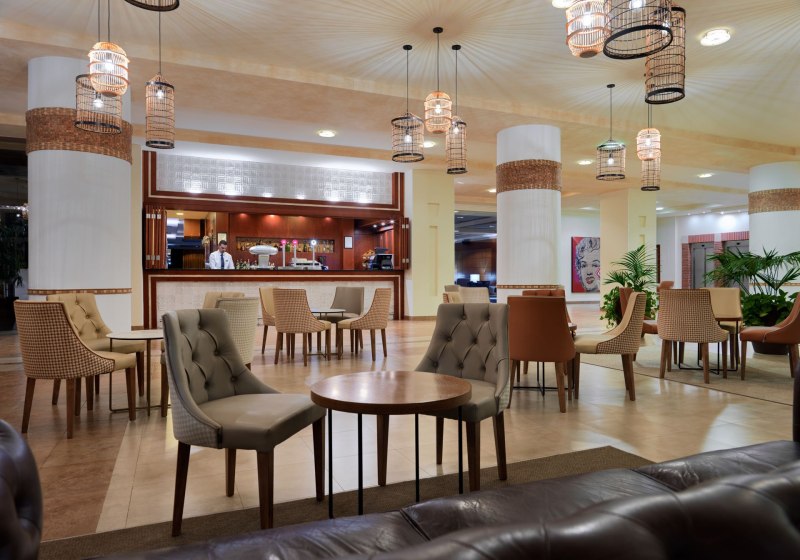 Ausstattung & Service