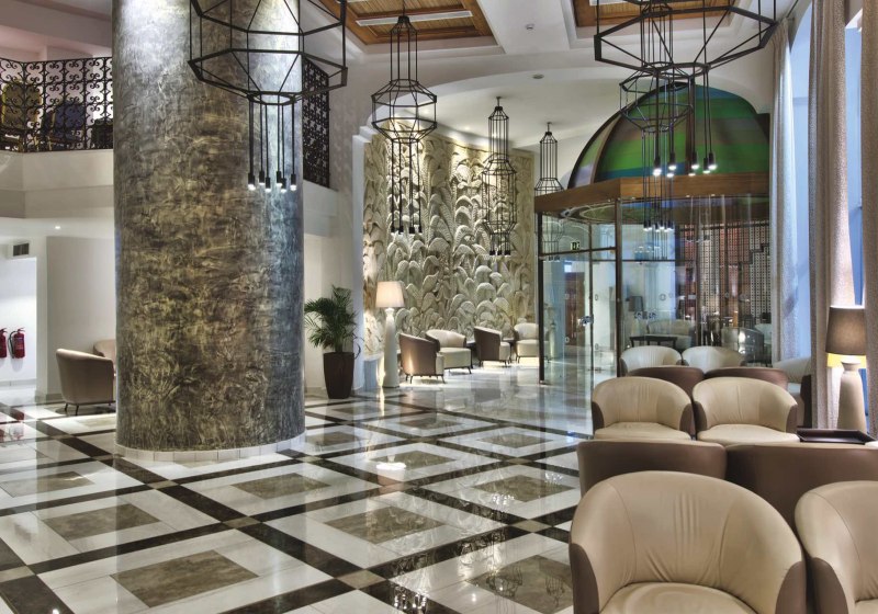 Ausstattung & Service