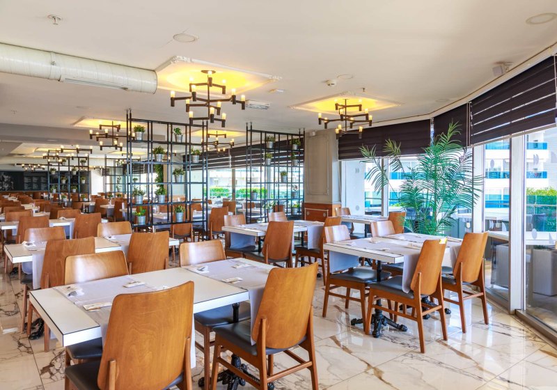 Ausstattung & Service